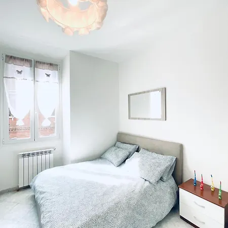 In A Strategic Position Apartment Milan