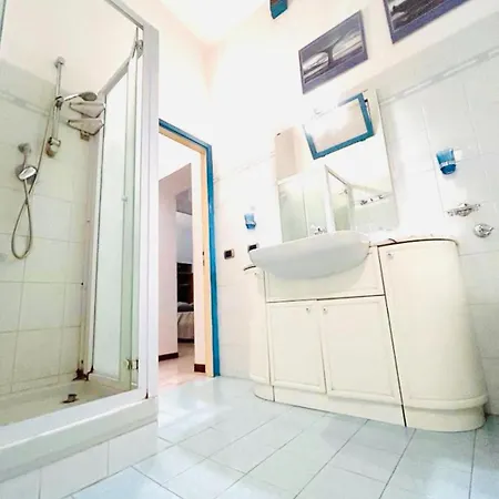 Apartment In A Strategic Position Milan